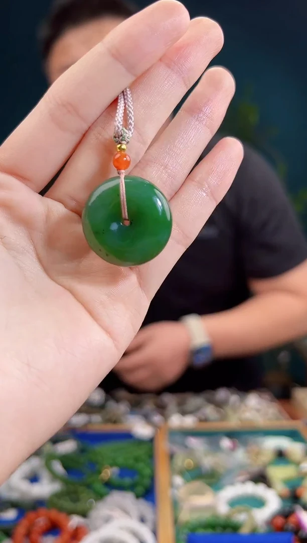 颈饰未镶嵌和田玉一物一证 拍一单发一个