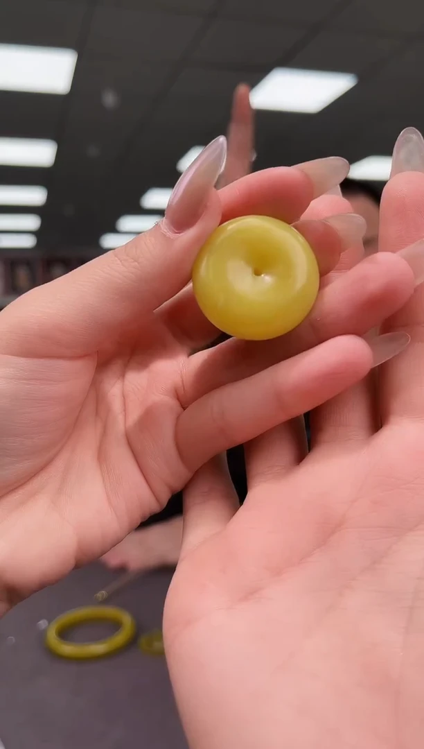 未镶嵌岫玉颈饰b4