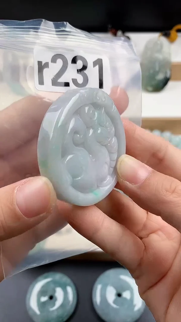 颈饰未镶嵌翡翠天然翡翠吊坠挂件