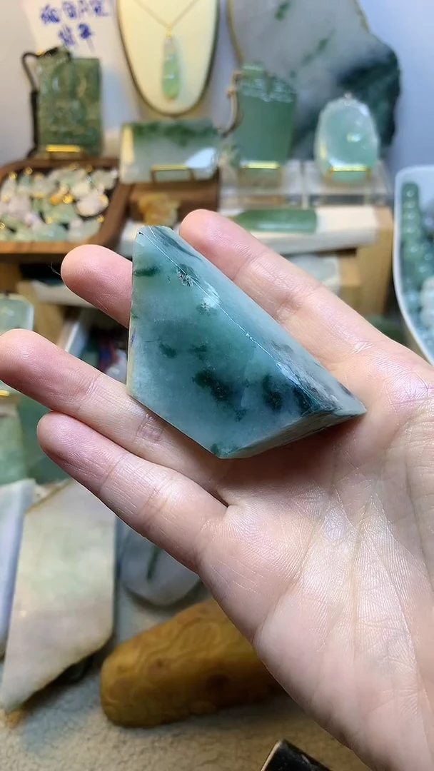 未镶嵌挂件翡翠娜 缅甸A货翡翠，没有运费险