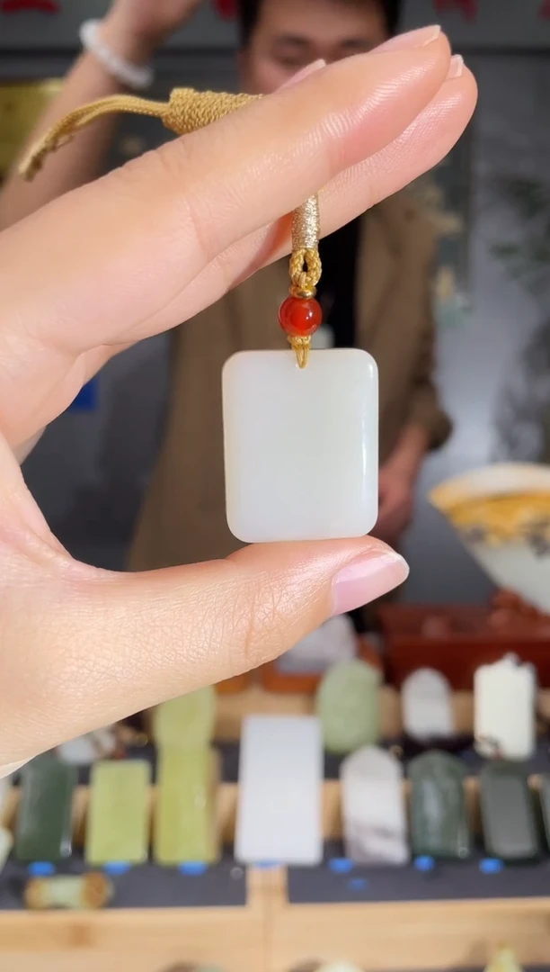 【闪购商品】和田玉颈饰未镶嵌拍一发一 多样性发货