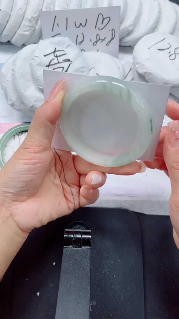 未镶嵌手镯石英质玉150-58.2