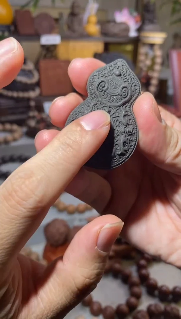 【闪购商品】泥塑灰龙涎瑕疵合香牌