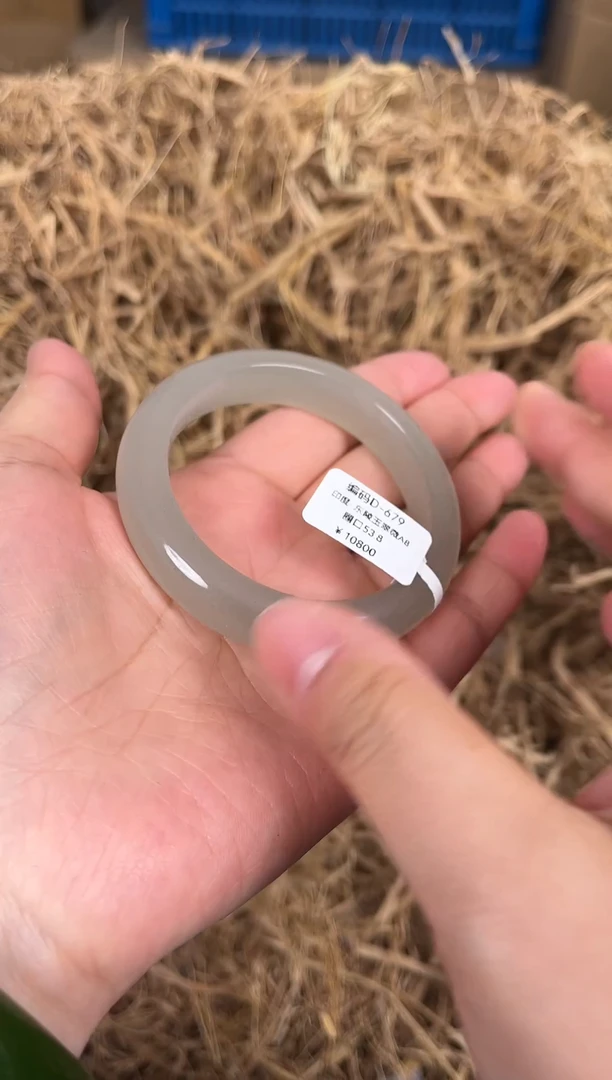 未镶嵌手镯石英质玉编码D679