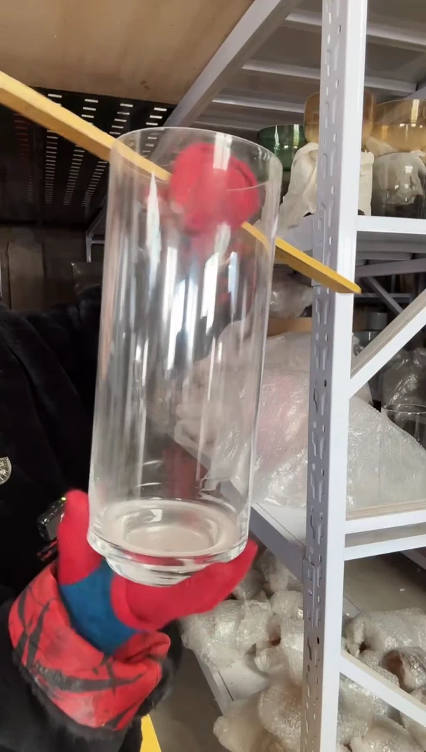 096直播玻璃花瓶