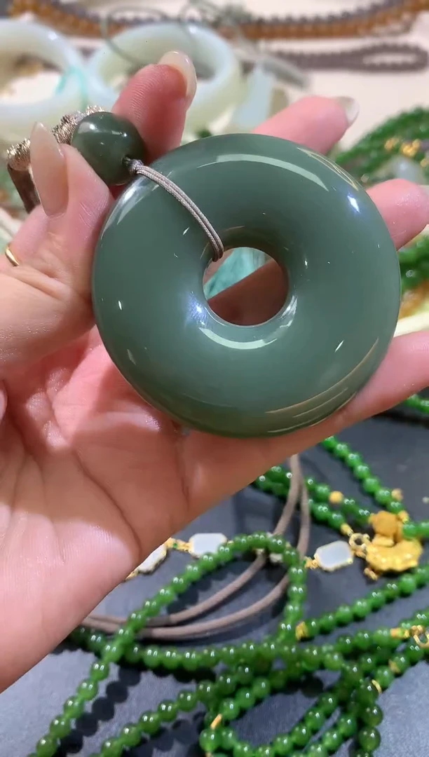 吊坠(不含链)未镶嵌和田玉W271|9800