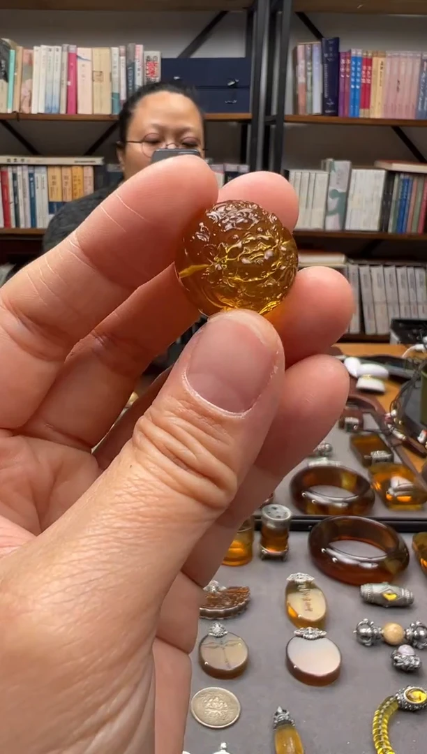 【闪购商品】琥珀颈饰未镶嵌黄财神20.9