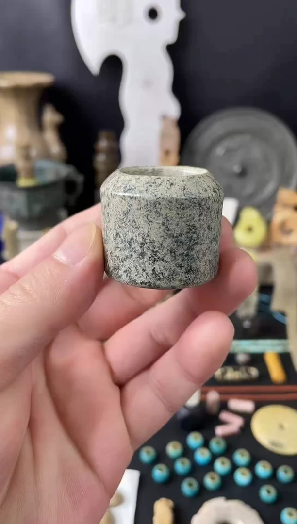 未镶嵌和田玉（糖玉）挂件1