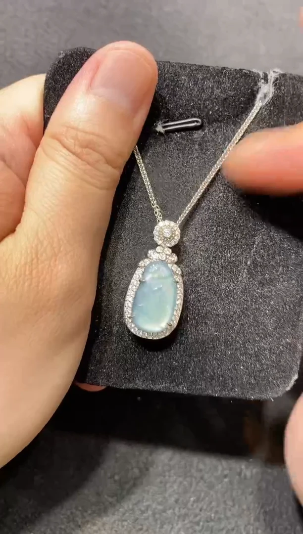 翡翠未镶嵌吊坠(不含链)多样性发货不含链其一