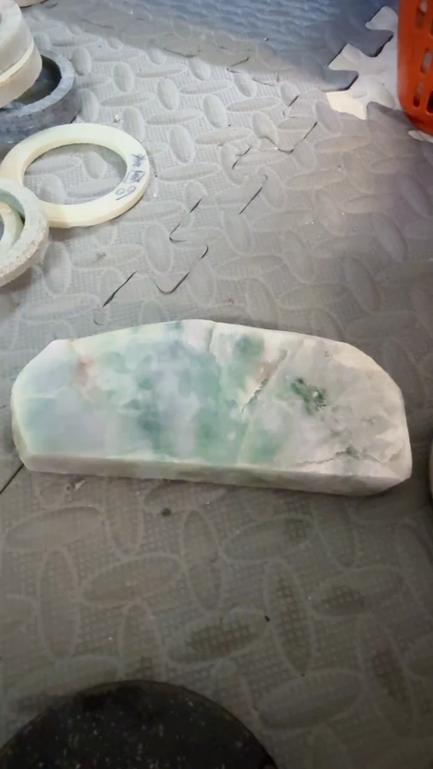 未镶嵌挂件翡翠前**生天然翡翠195