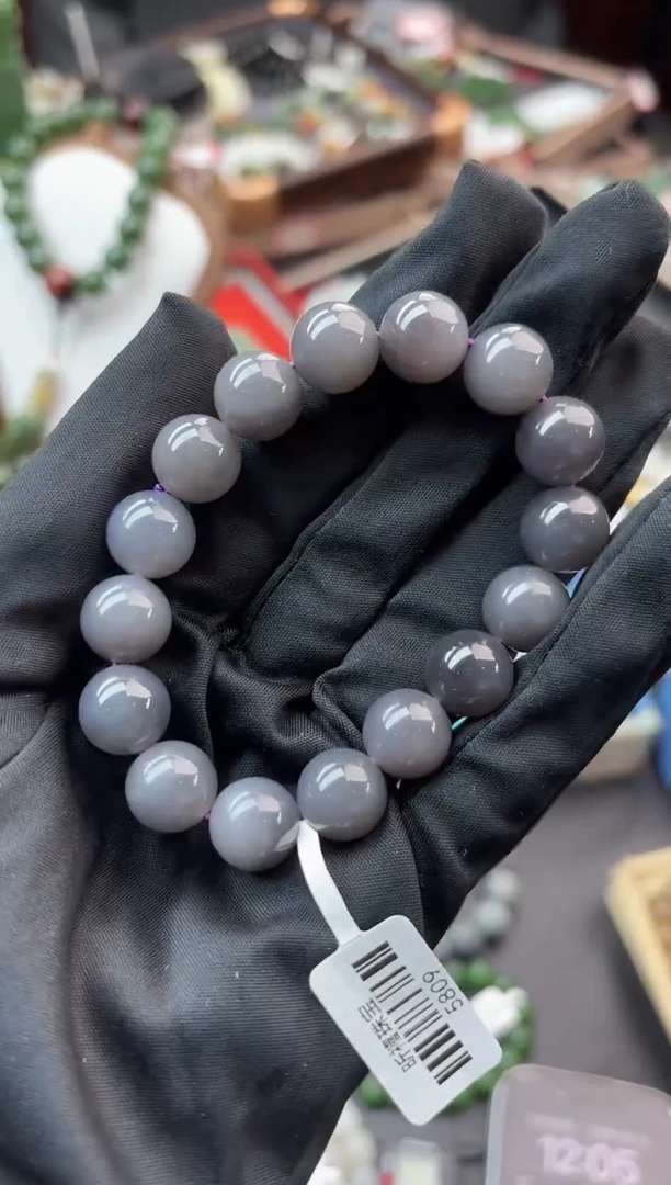 未镶嵌手串和田玉董小姐推荐 多样性发货 拍一发一yz12