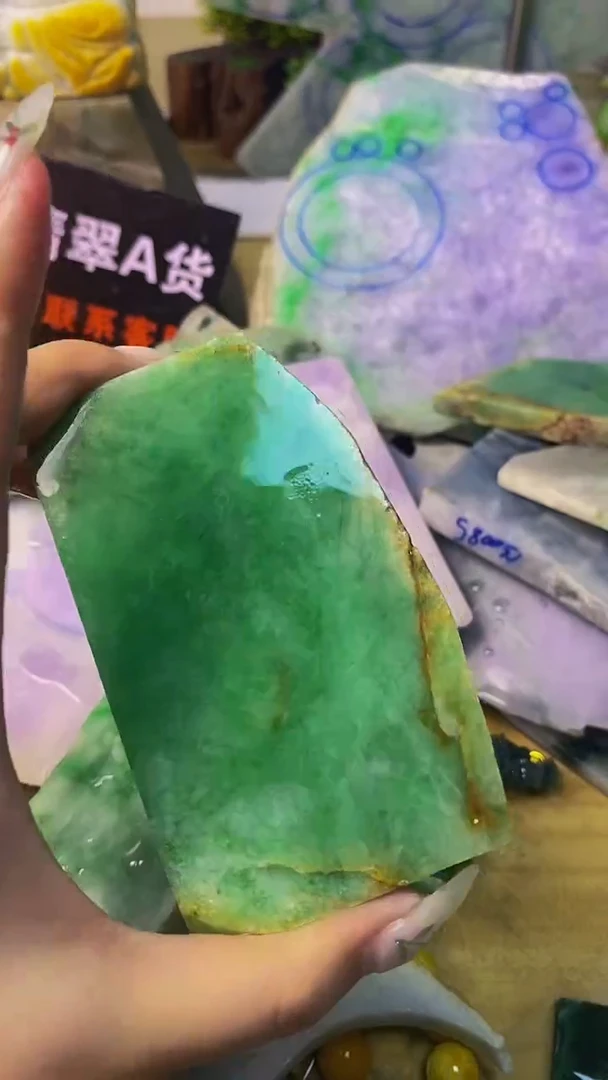 翡翠裸石未镶嵌天然缅甸翡翠A货340