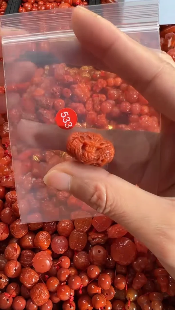 【闪购商品】南红玛瑙颈饰未镶嵌1