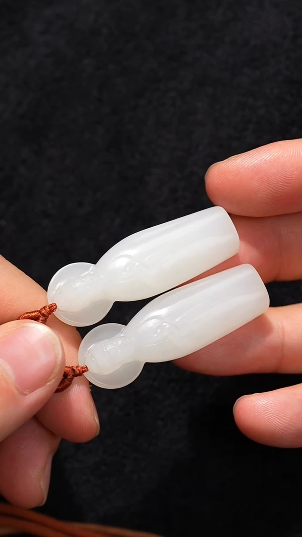 颈饰未镶嵌和田玉白玉素衣观音吊坠多样性发一