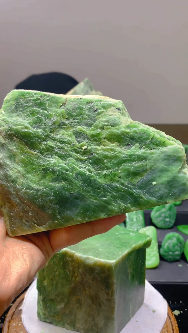 未镶嵌和田玉珠宝半成品1