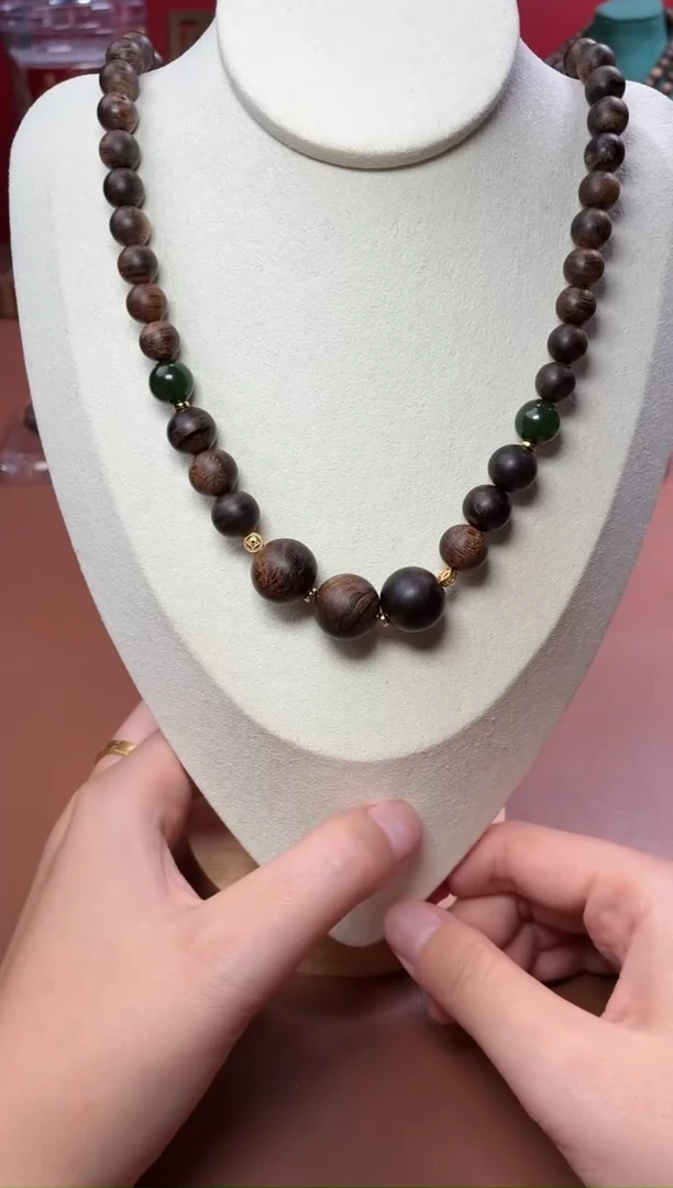 沉香手串沉水越南芽庄黄棋楠瘤疤+越南芽庄白棋楠设计