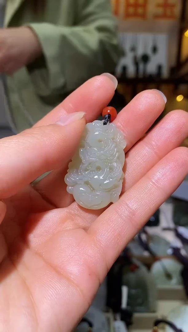 未镶嵌和田玉把件1