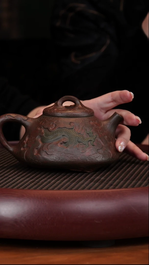 【闪购商品】紫砂茶壶1-31高水波龙瓢老青段350CC
