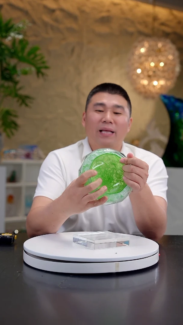 摆件祖母绿色设计款切面果碗