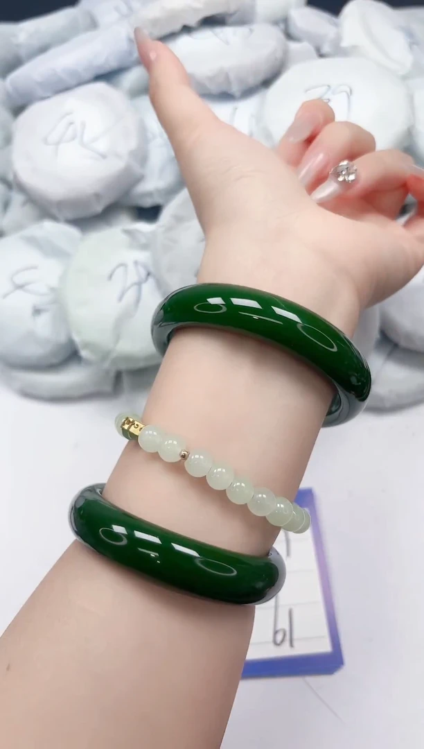 未镶嵌手镯石英质玉59/61