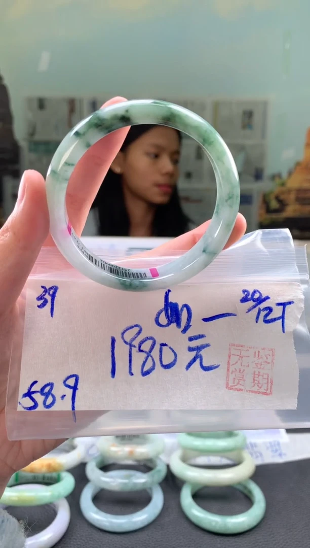 未镶嵌手镯翡翠如*翡翠手镯 下单联系小耳机#39