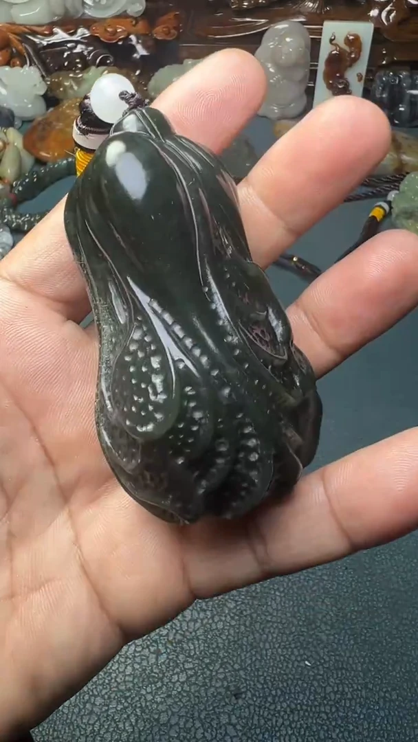 未镶嵌和田玉把件-