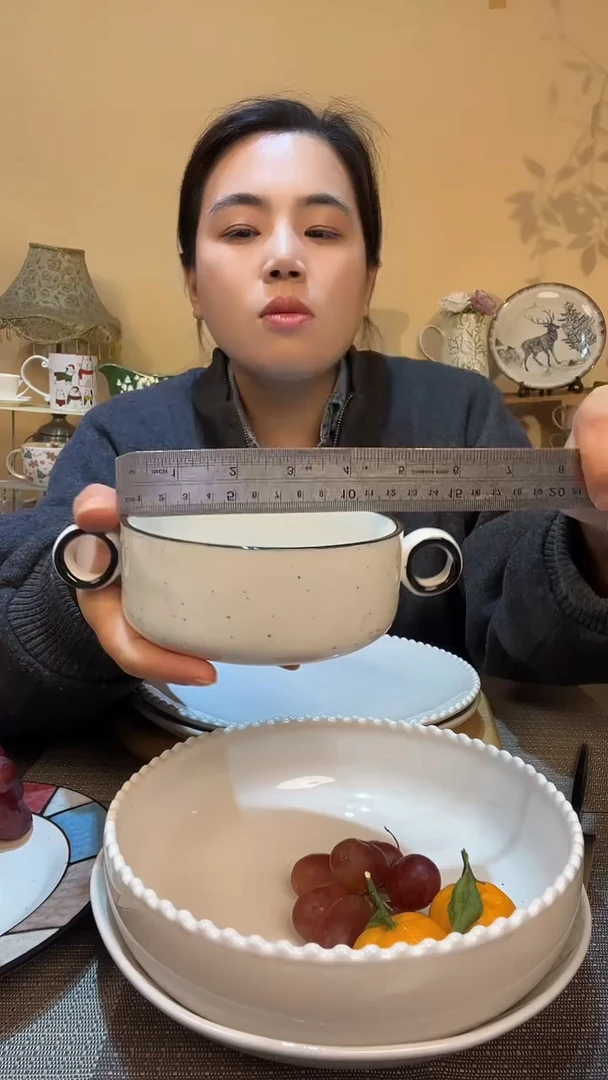 瓷片5英寸双耳碗  微瑕介意勿拍