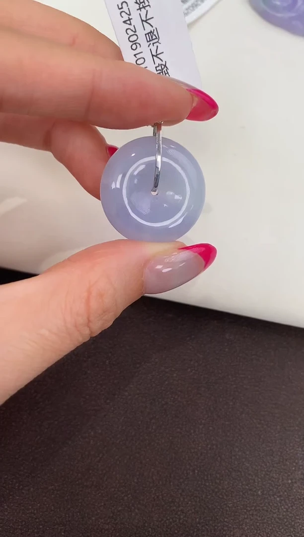 颈饰18K金镶嵌翡翠天然缅甸a货翡翠