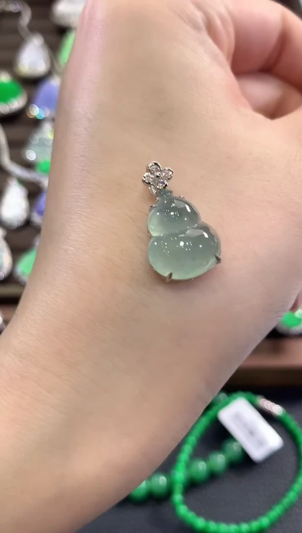 吊坠(不含链)18K金镶嵌翡翠b56