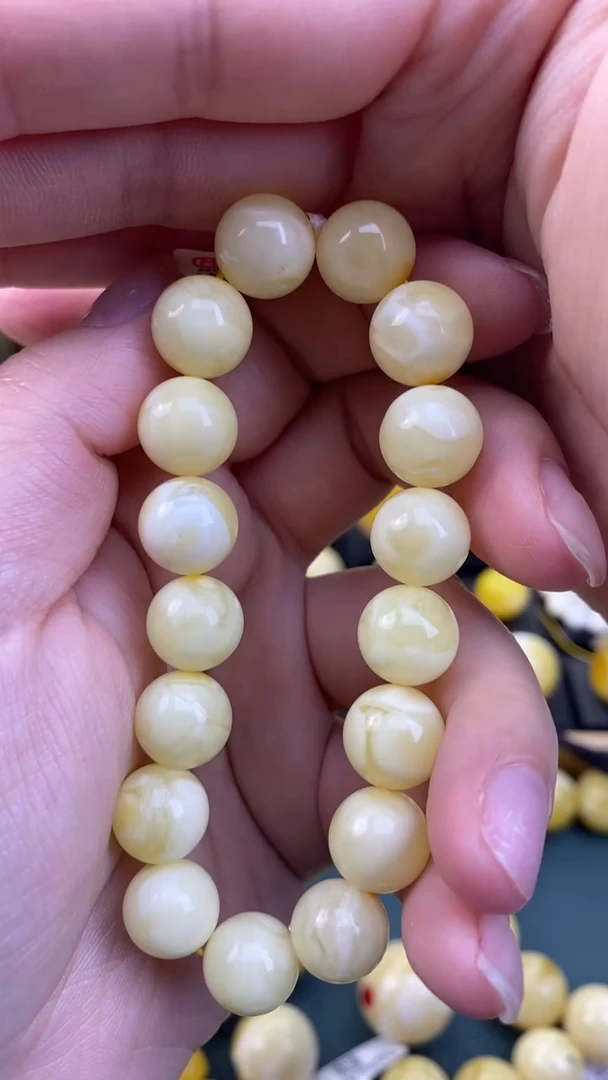 【闪购商品】琥珀裸石未镶嵌月.46/卡11