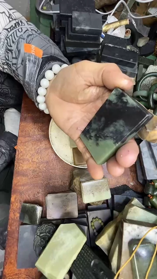 未镶嵌和田玉珠宝半成品1