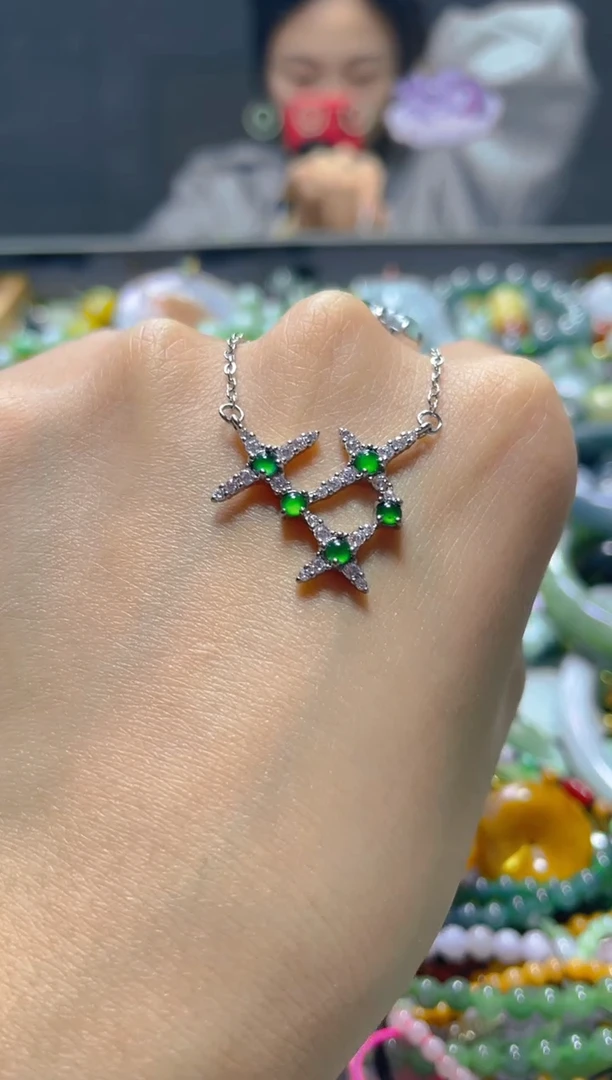 颈饰未镶嵌翡翠/G/翡翠A货，一件也是批发价