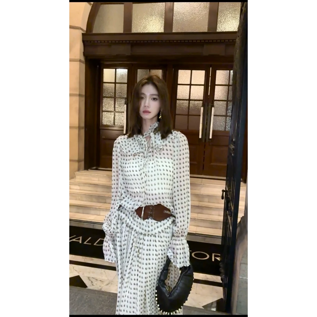 MARIE.COCO韩系绝美一整套波点别致系带长袖上衣搭配半身裙套装潮