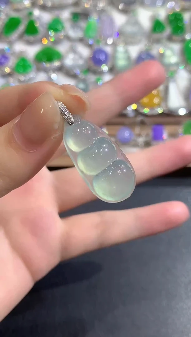 颈饰18K金镶嵌翡翠33-吊坠