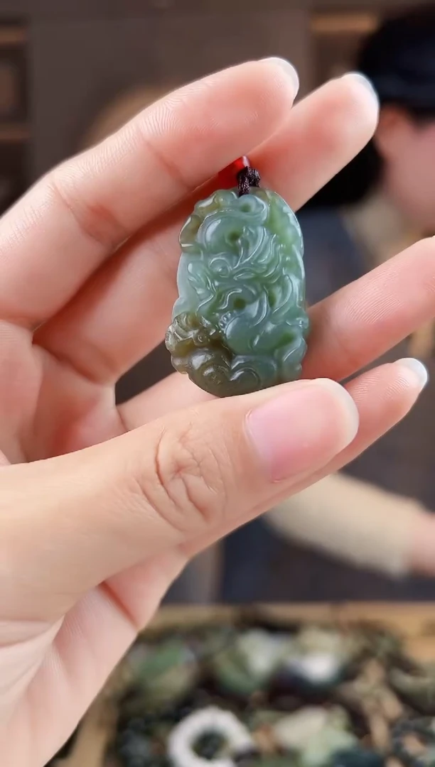 颈饰未镶嵌和田玉拍一发一，多样性发货