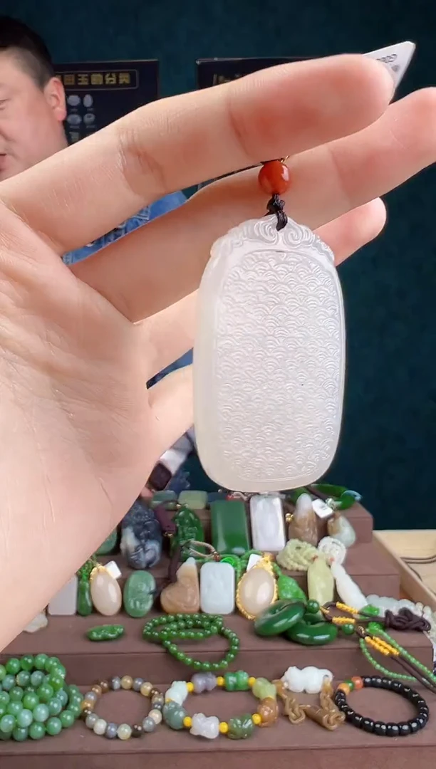 【闪购商品】和田玉颈饰未镶嵌 多样性发货 拍一单发一个