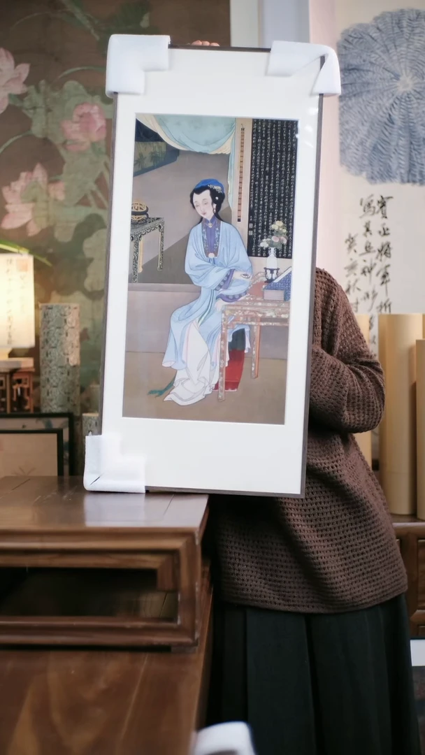 十二美人图之持表对菊