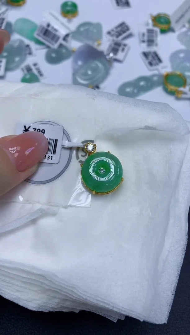 颈饰未镶嵌翡翠天然缅甸翡翠A货多样性发一件