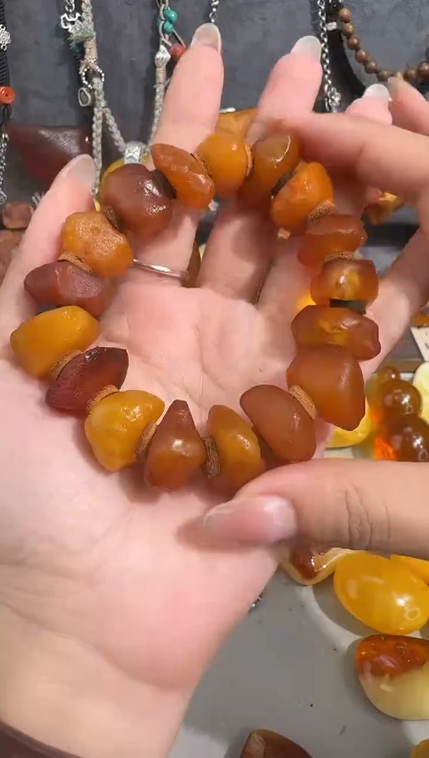 裸石琥珀未镶嵌朱****️琥珀