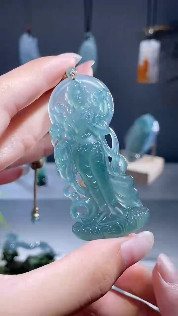 颈饰未镶嵌翡翠站观音