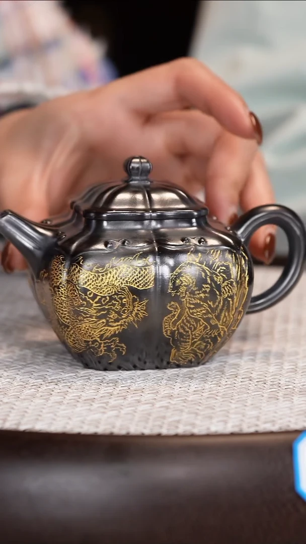 茶壶紫砂【潘春芳】石黄筋纹四方   240CC