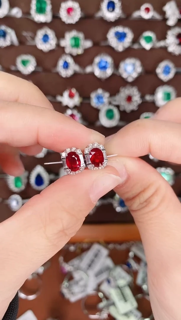 【闪购商品】红宝石18K金耳饰18K金镶嵌1.4ct