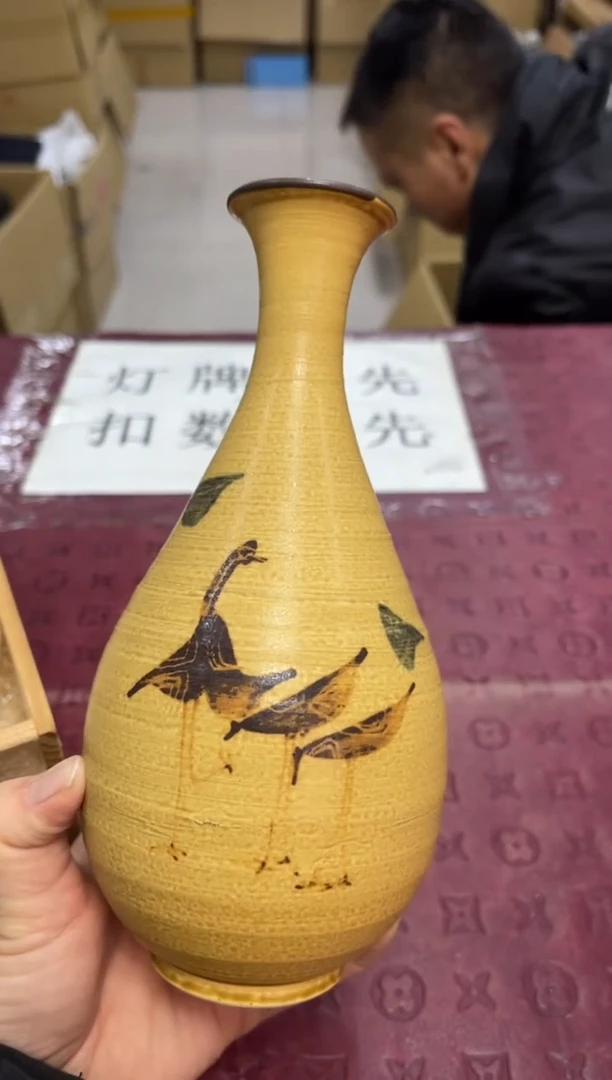 瓶默认微瑕，no退no换，介意勿拍