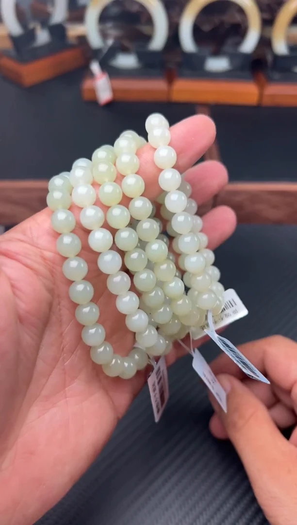 手串未镶嵌和田玉且末微色差近矿卡8M多样性发货拍一发一