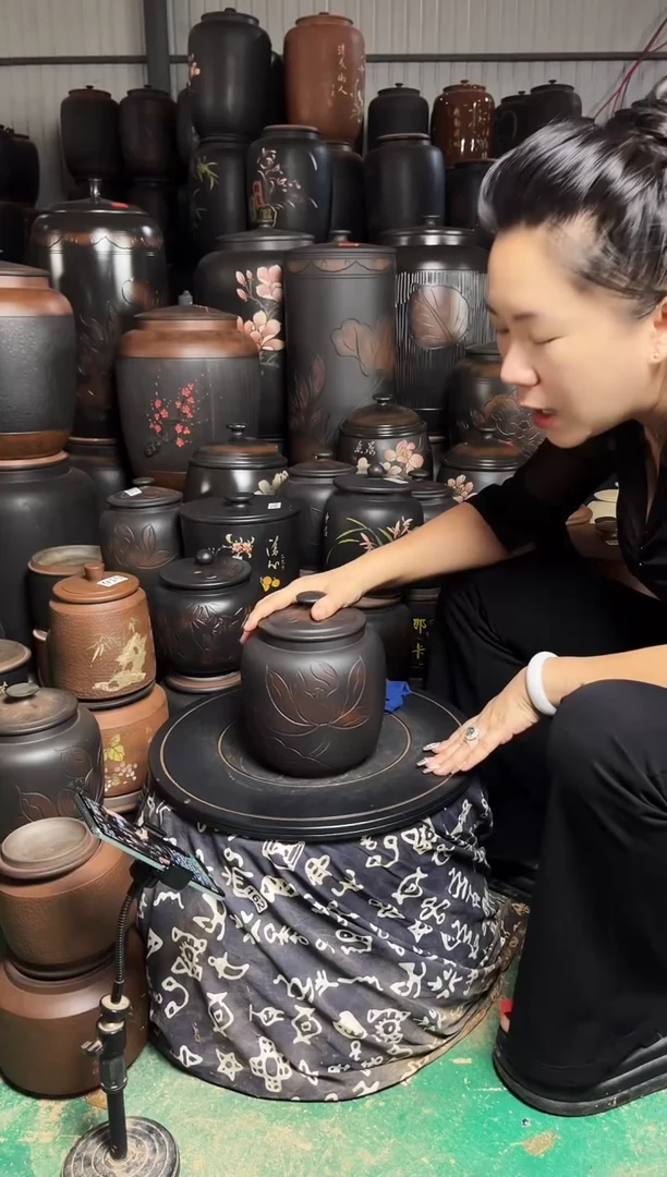 罐瑕疵茶叶罐 冬瓜荷花  583