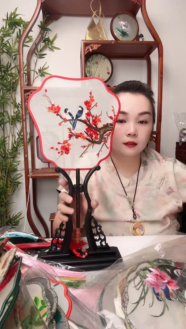 刺绣团扇双面非遗