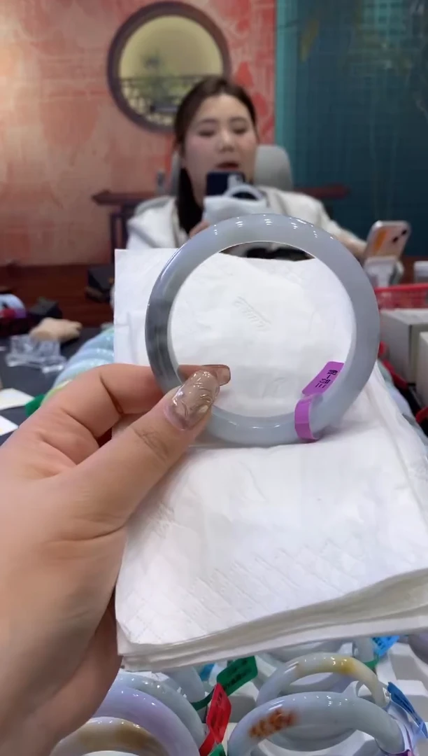 【闪购商品】翡翠手镯未镶嵌多人005293