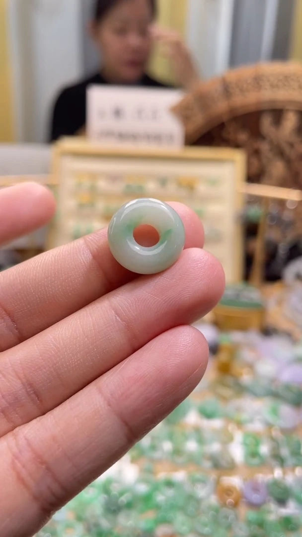 颈饰未镶嵌翡翠甜甜圈