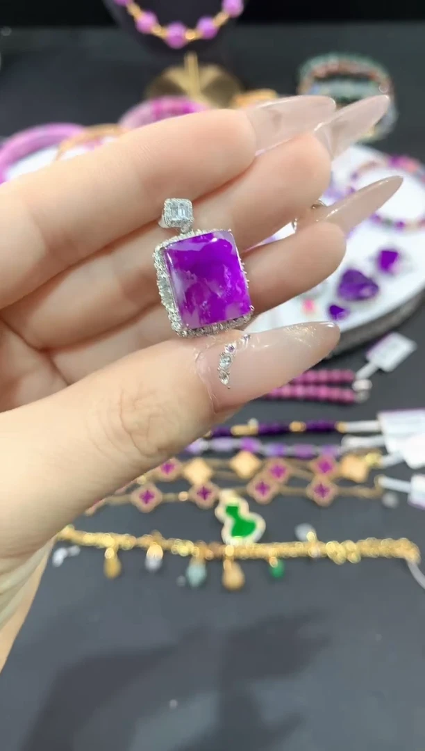 苏纪石（舒俱来）18K金镶嵌.吊坠