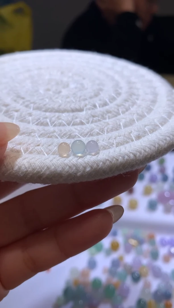 【闪购商品】定制翡翠未镶嵌4.1-4.8*三颗珠子450+45